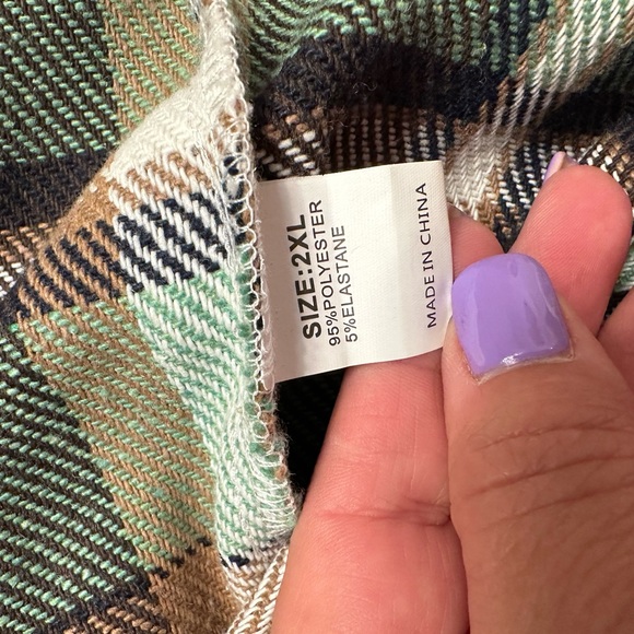 Flannel long sleeves shirt 2x. - Picture 5 of 9
